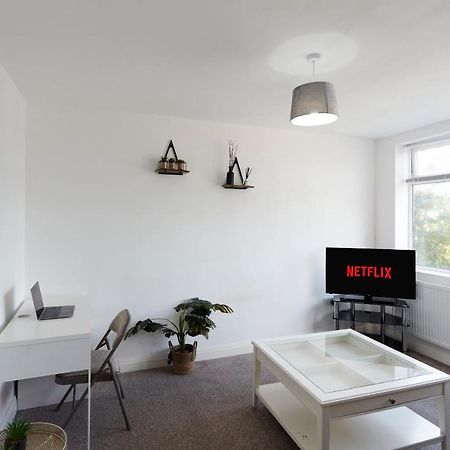 Spacious Home Close To City Centre Location Leeds  Exterior photo